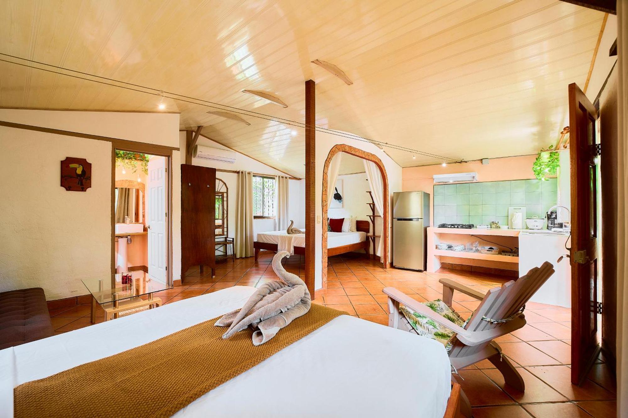 Cabinas Montesol Puerto Viejo de Talamanca Exteriér fotografie