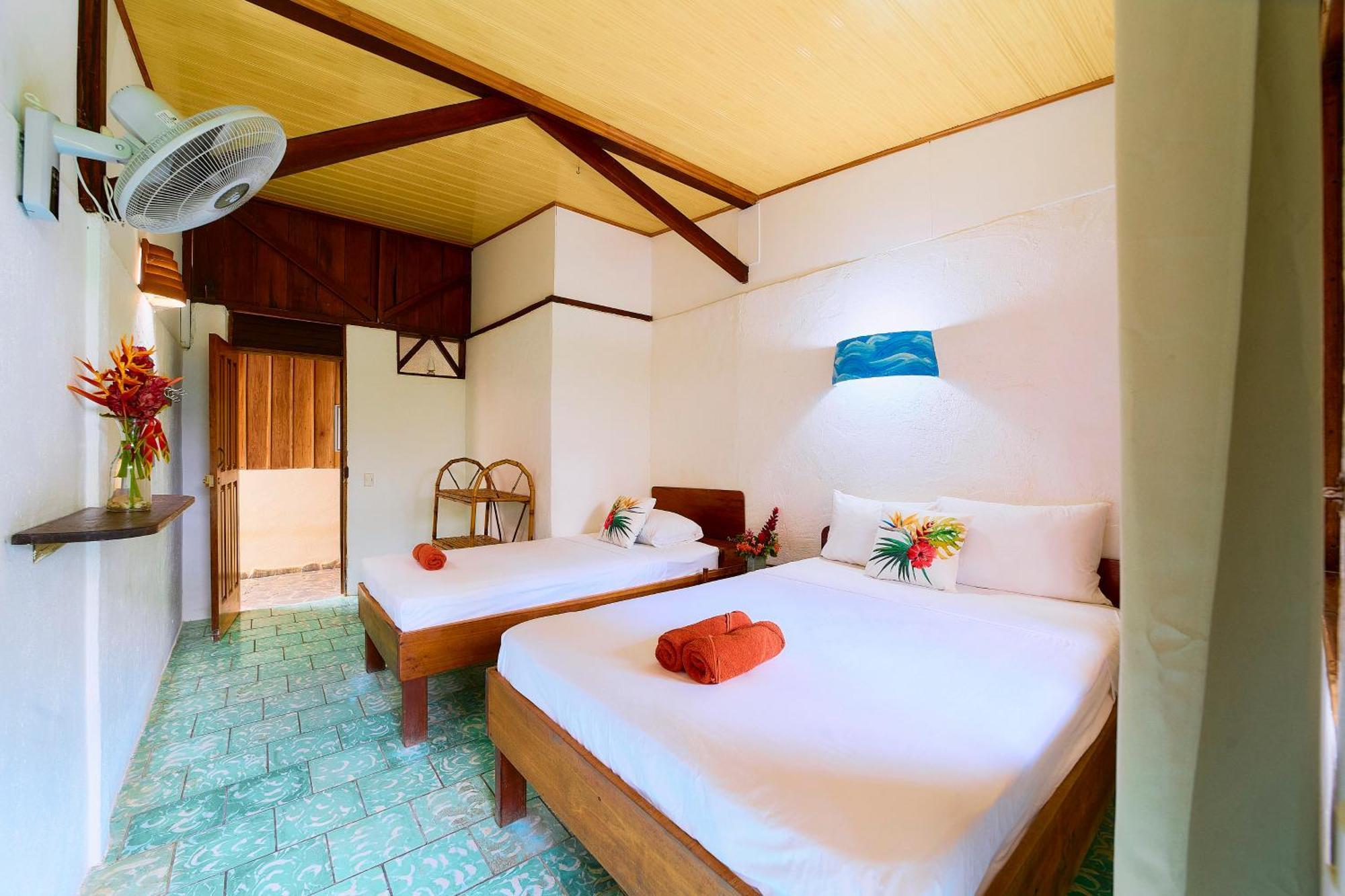 Cabinas Montesol Puerto Viejo de Talamanca Exteriér fotografie