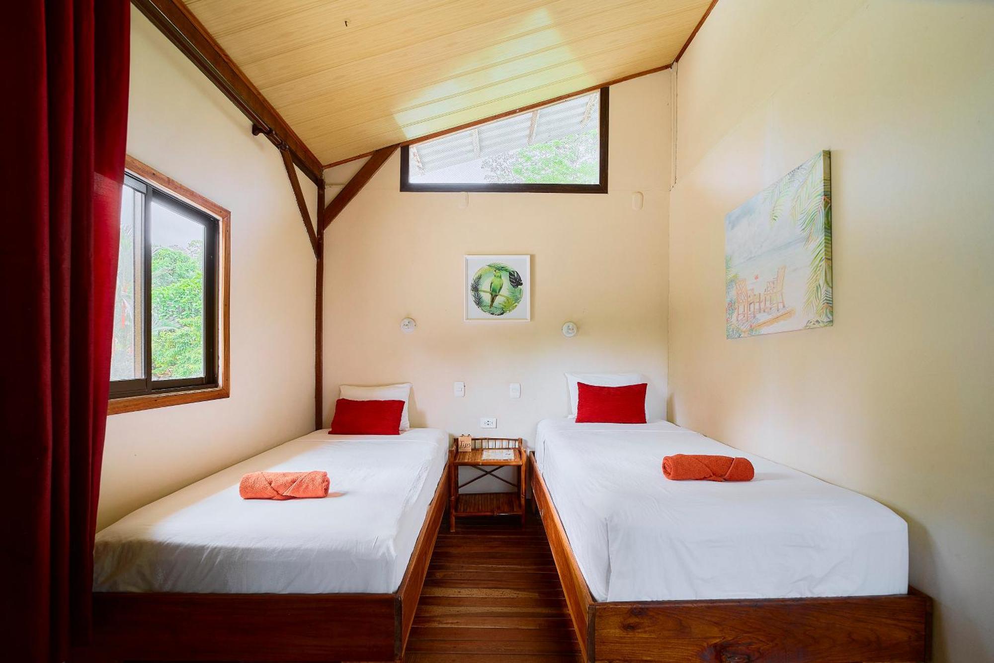 Cabinas Montesol Puerto Viejo de Talamanca Exteriér fotografie