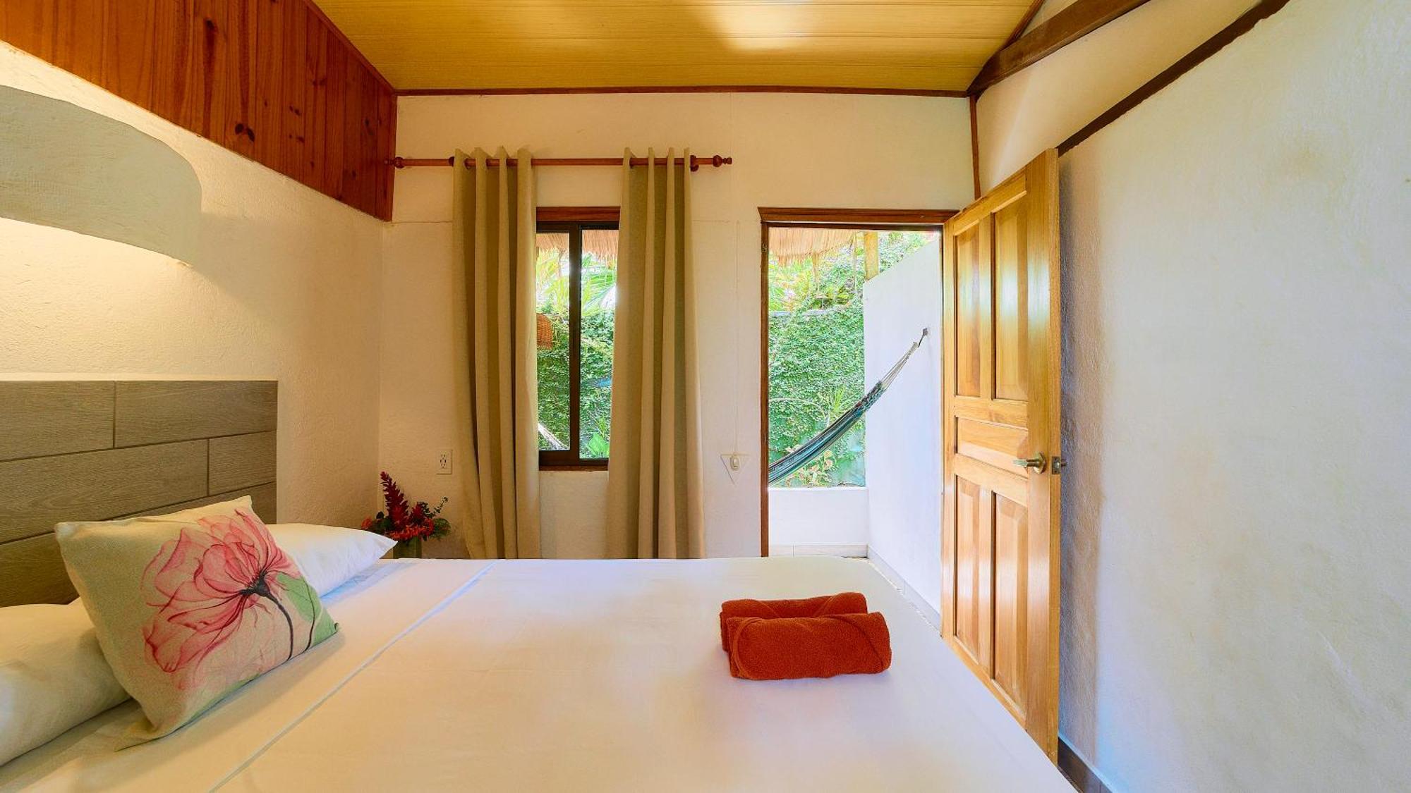 Cabinas Montesol Puerto Viejo de Talamanca Exteriér fotografie