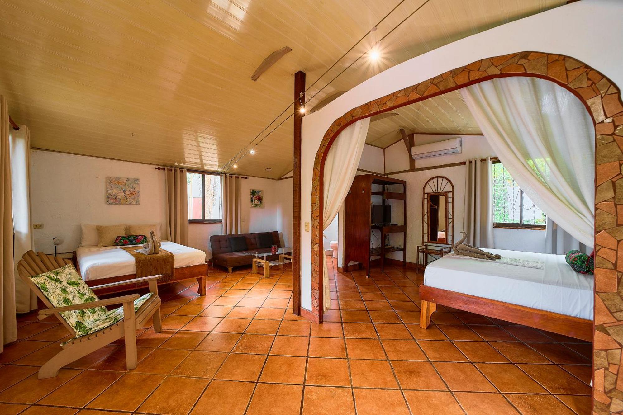 Cabinas Montesol Puerto Viejo de Talamanca Exteriér fotografie