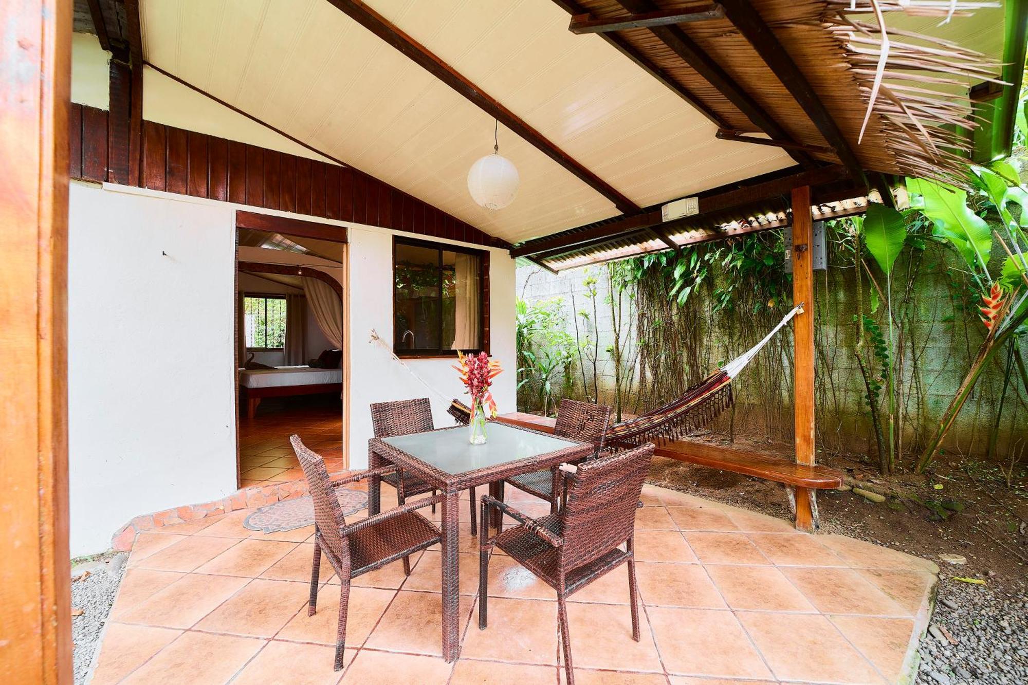 Cabinas Montesol Puerto Viejo de Talamanca Exteriér fotografie