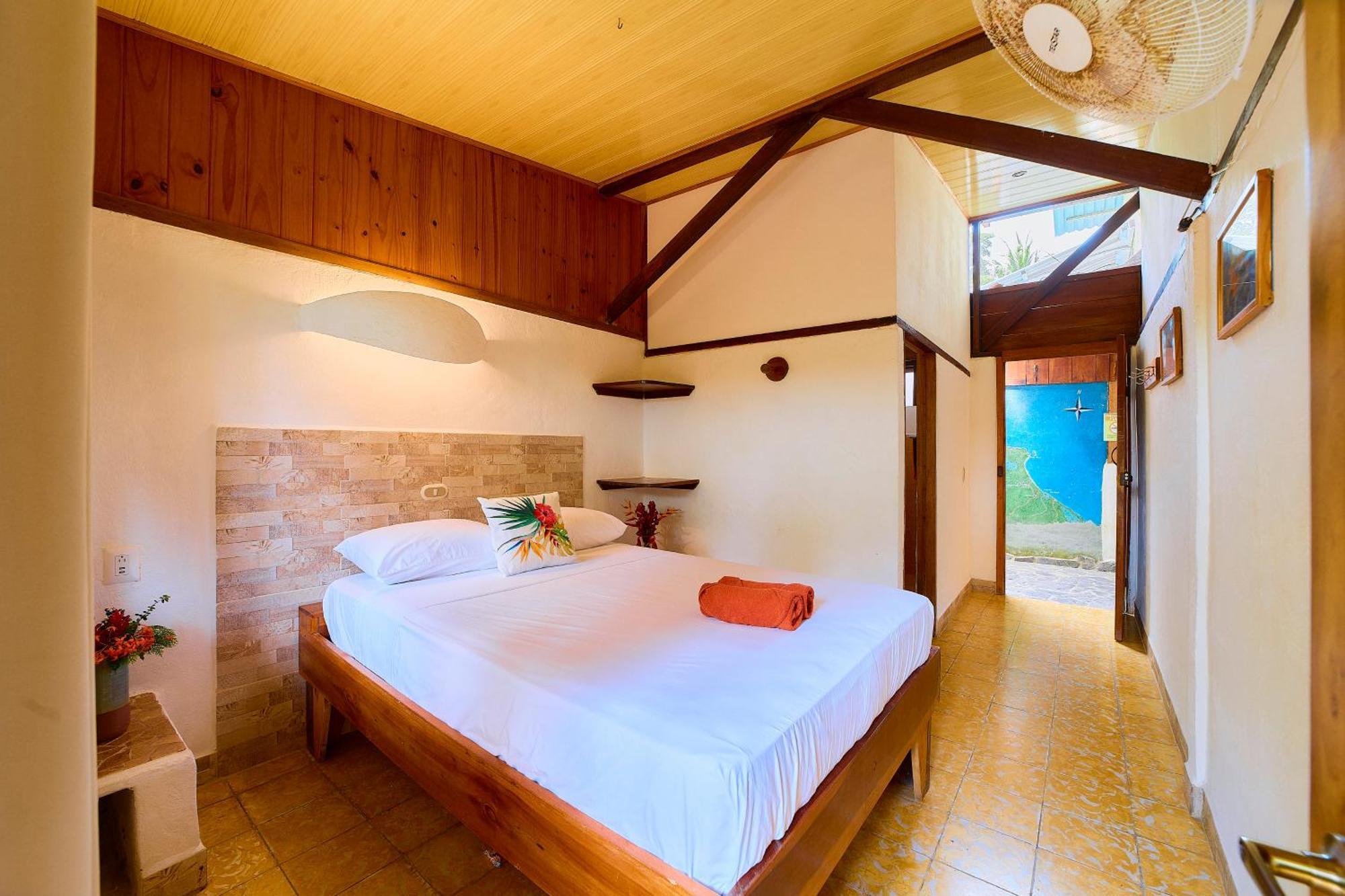 Cabinas Montesol Puerto Viejo de Talamanca Exteriér fotografie