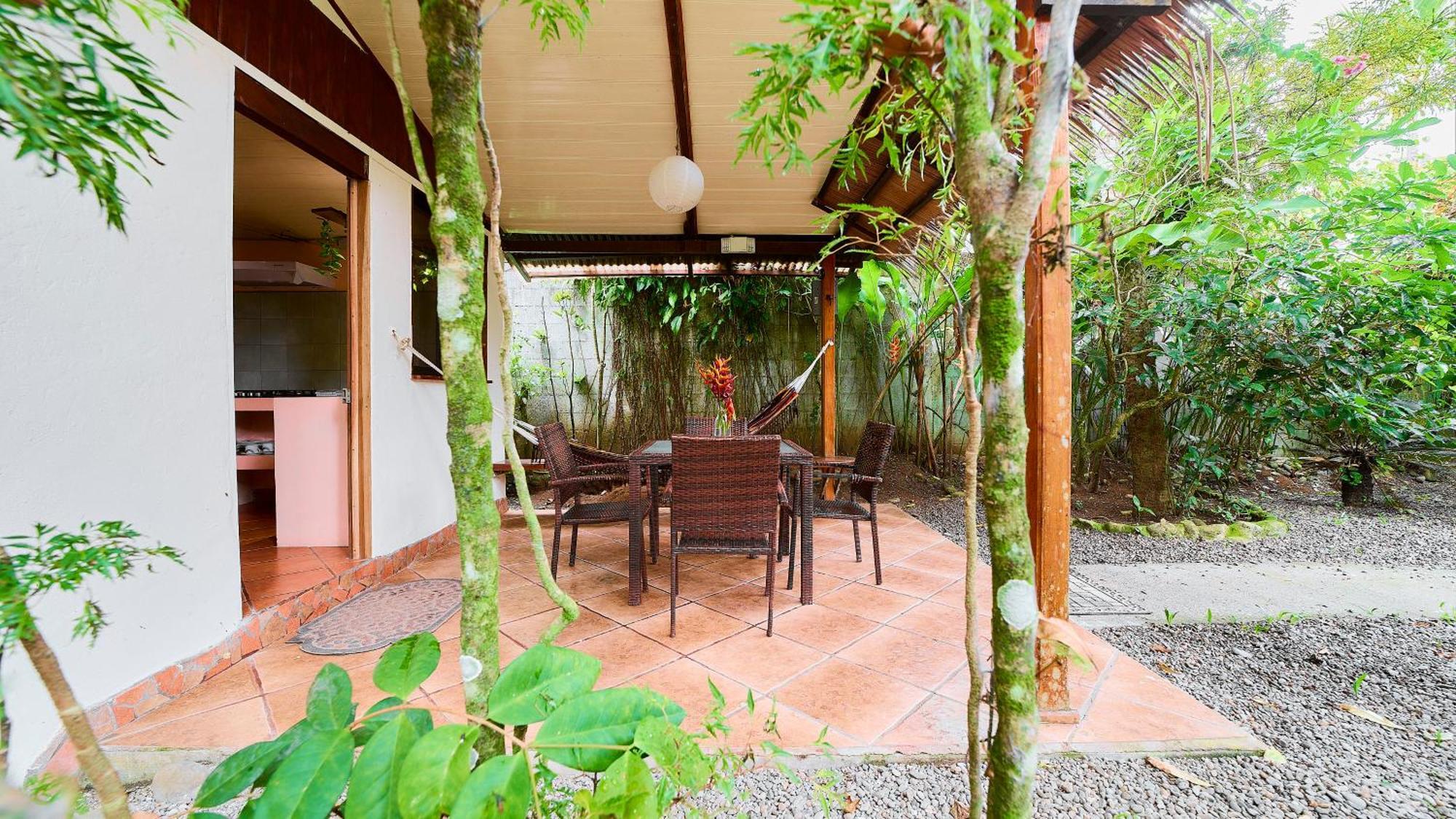 Cabinas Montesol Puerto Viejo de Talamanca Exteriér fotografie