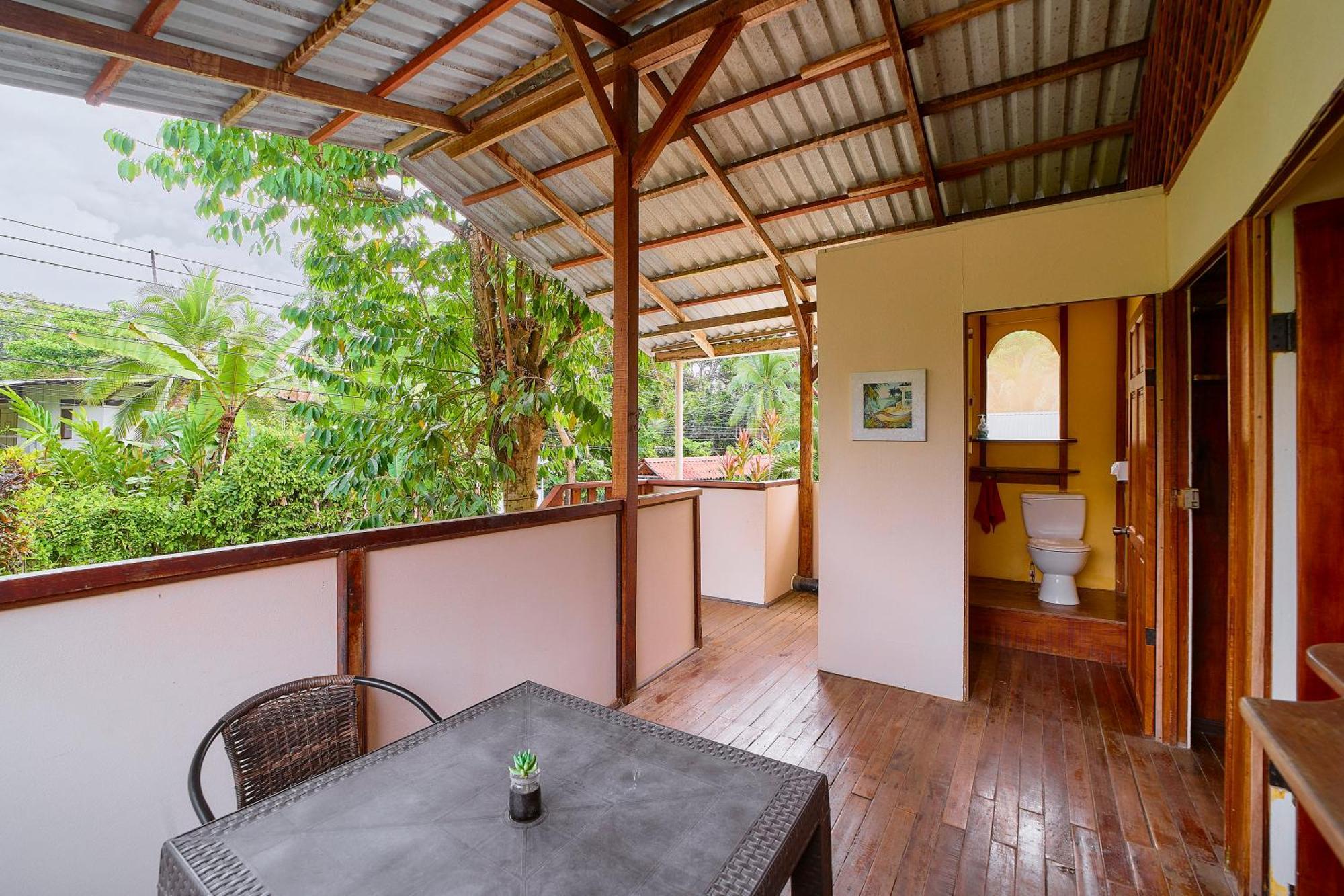 Cabinas Montesol Puerto Viejo de Talamanca Exteriér fotografie