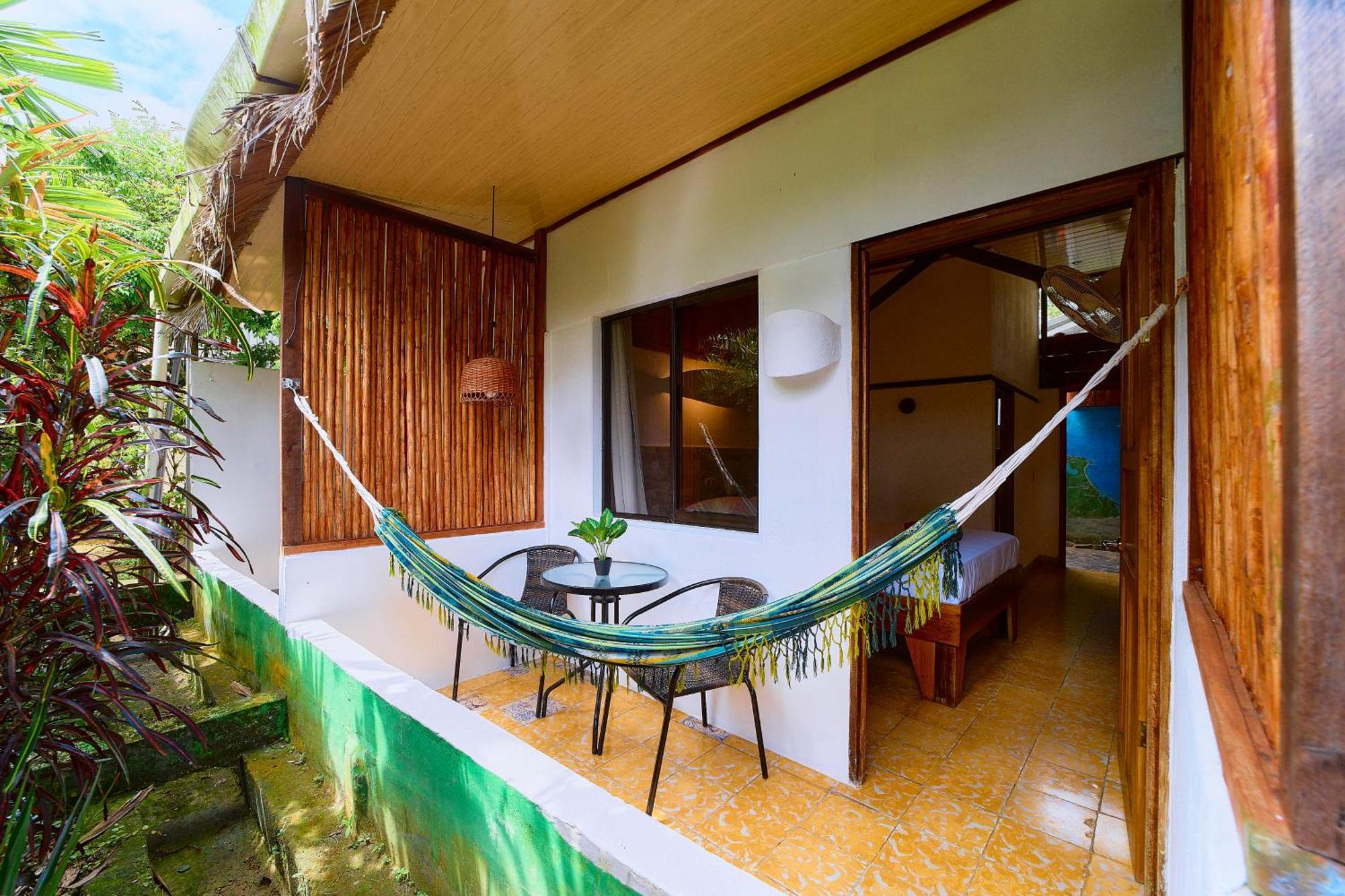 Cabinas Montesol Puerto Viejo de Talamanca Exteriér fotografie